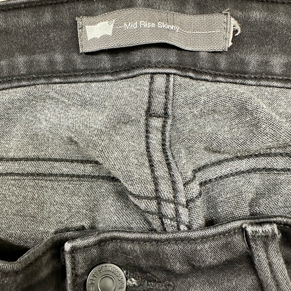 Levi’s Women’s Midrise Skinny Jeans – Black Stretch Denim | 8 Short - Picture 4 of 7